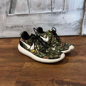 Nike floral shoes
